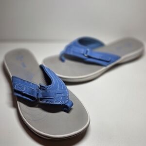 Clarks Cloudsteppers Women's US Size 9 Flip Flops Blue and Gray